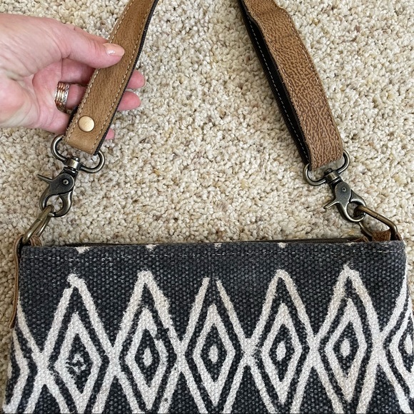 Myra Crossbody Bag - Picture 16 of 16